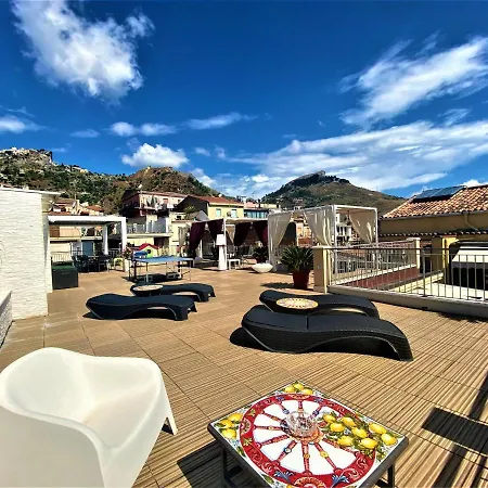 Guest house I Due Grifoni Studio Flat Taormina